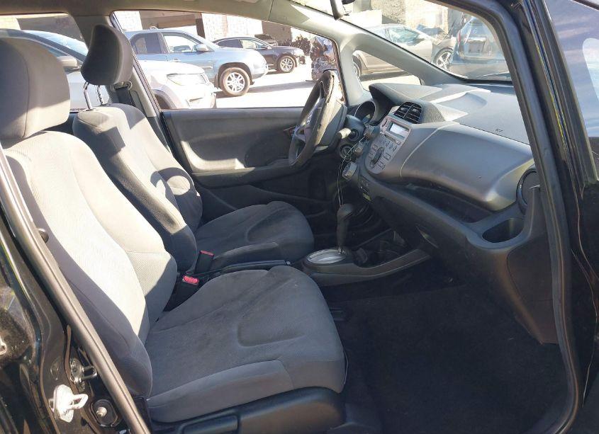 Photo 5 of 2010 Honda Fit (VIN JHMGE8H20AS000136)