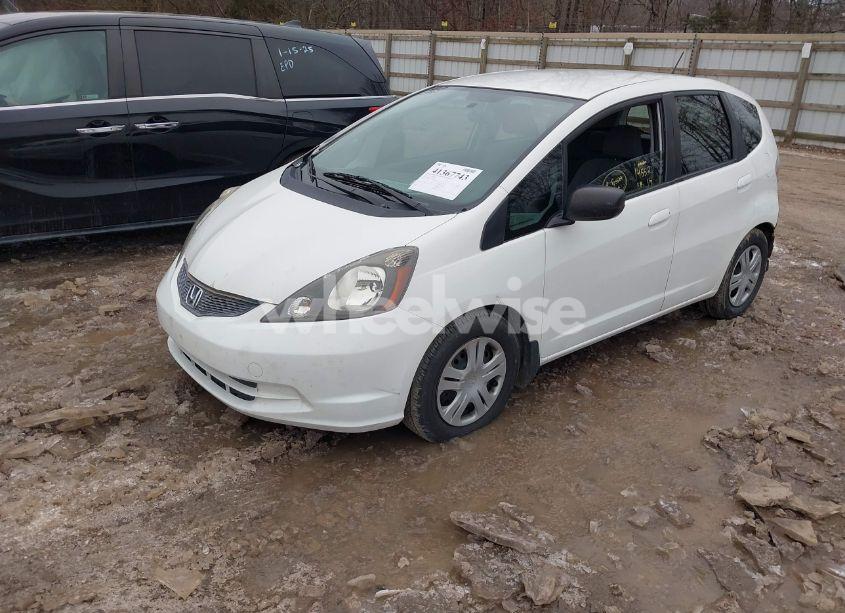 Photo 2 of 2010 Honda Fit (VIN JHMGE8H20AS006132)