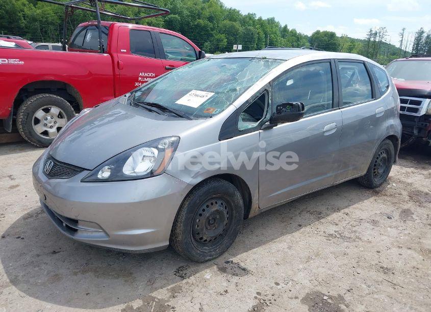 Photo 2 of 2010 Honda Fit (VIN JHMGE8H21AC029882)