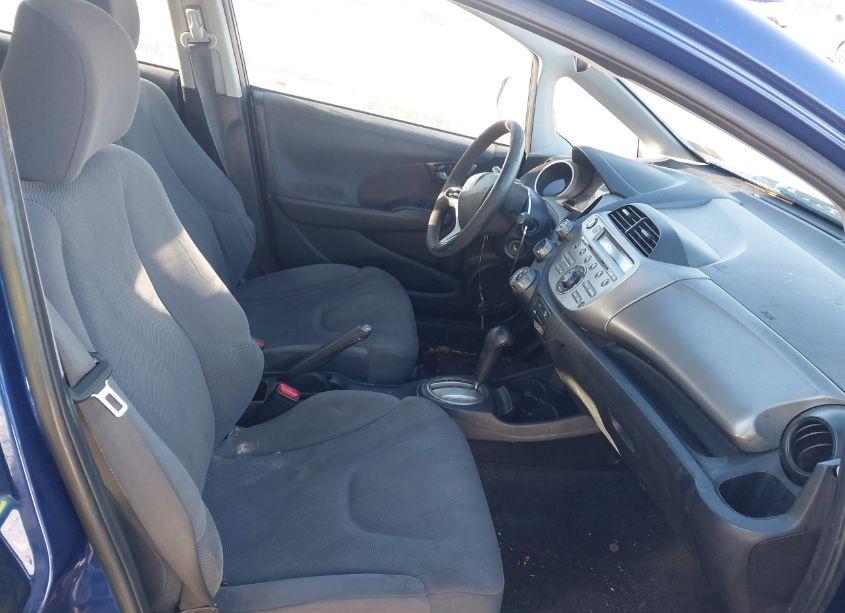 Photo 5 of 2010 Honda Fit (VIN JHMGE8H25AC007920)