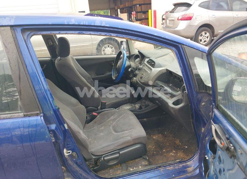 Photo 5 of 2010 Honda Fit (VIN JHMGE8H25AC020764)