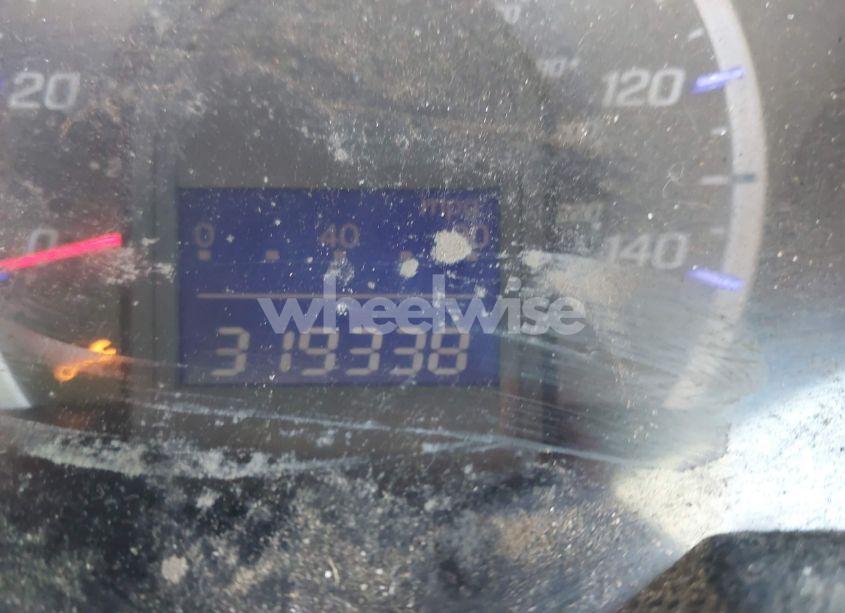 Photo 7 of 2010 Honda Fit (VIN JHMGE8H25AC020764)