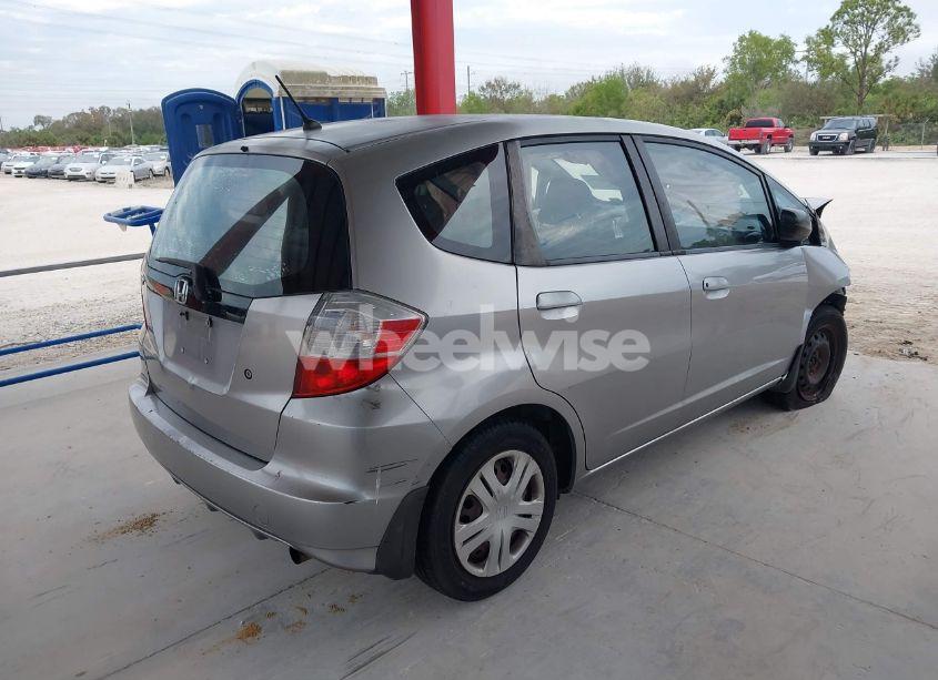 Photo 4 of 2010 Honda Fit (VIN JHMGE8H26AC004539)