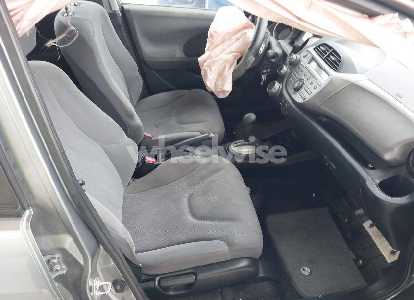 Photo 5 of 2010 Honda Fit (VIN JHMGE8H26AC004539)