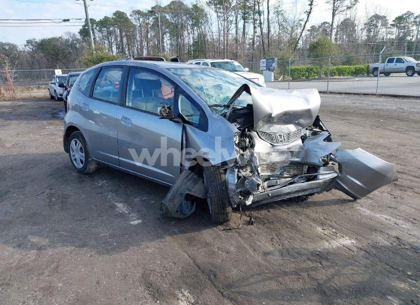 2010 Honda Fit (VIN JHMGE8H27AC035301) main photo