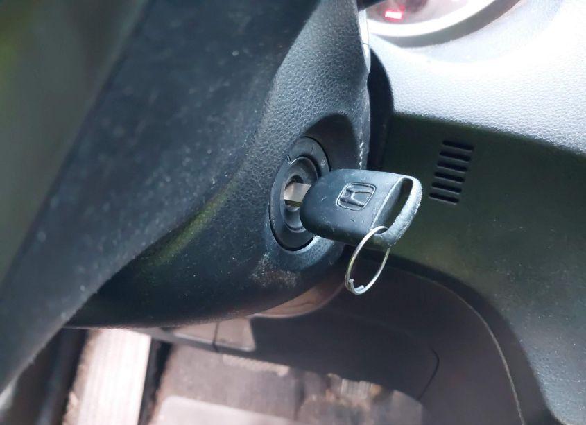 Photo 11 of 2010 Honda Fit (VIN JHMGE8H27AS000635)