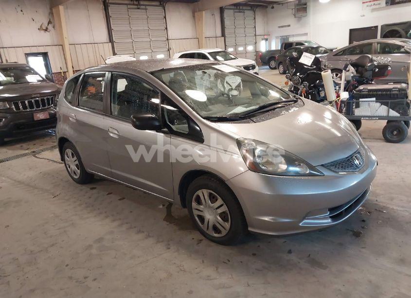 2010 Honda Fit (VIN JHMGE8H28AS010624) main photo