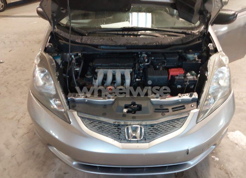 Photo 10 of 2010 Honda Fit (VIN JHMGE8H28AS010624)