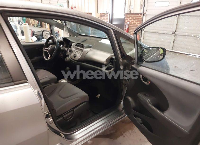 Photo 5 of 2010 Honda Fit (VIN JHMGE8H28AS010624)