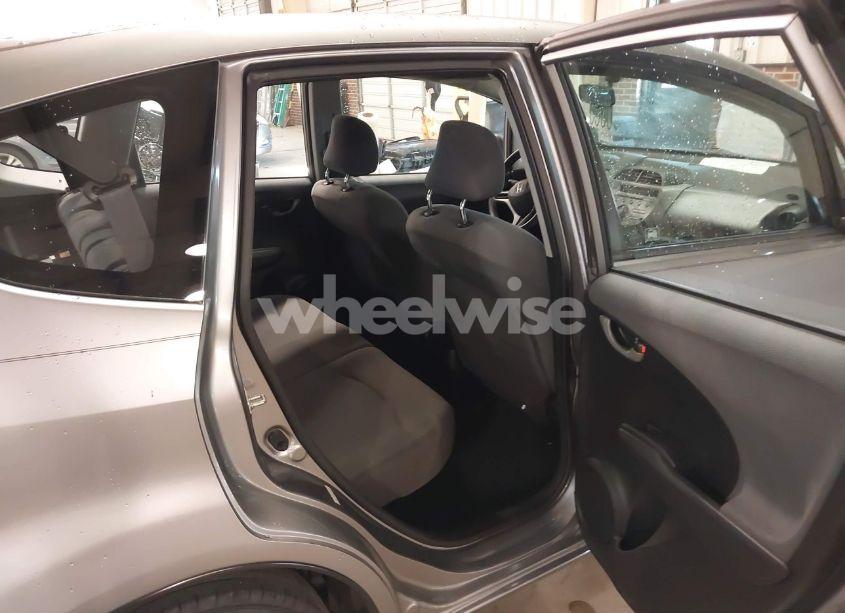 Photo 8 of 2010 Honda Fit (VIN JHMGE8H28AS010624)