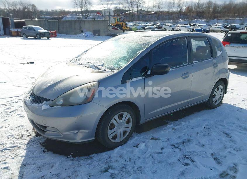 Photo 2 of 2010 Honda Fit (VIN JHMGE8H29AC008617)