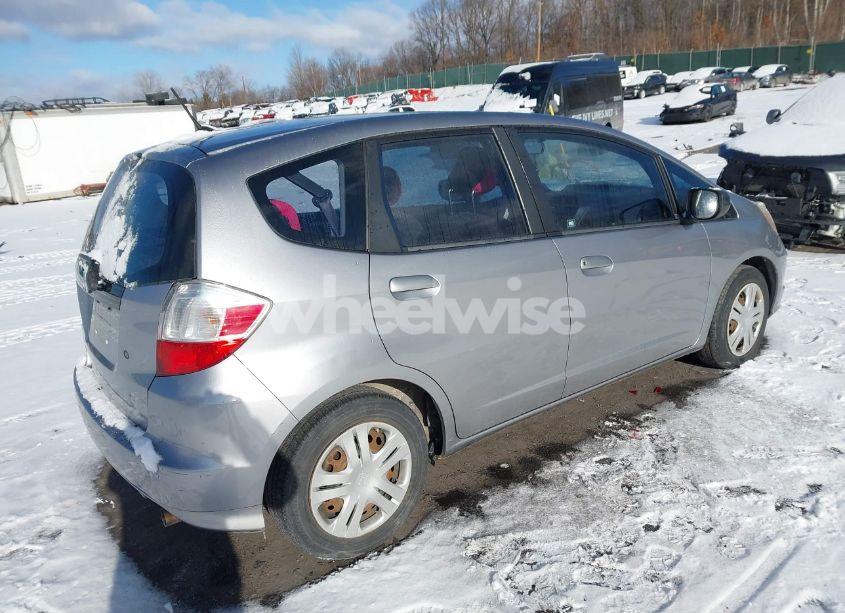 Photo 4 of 2010 Honda Fit (VIN JHMGE8H29AC008617)