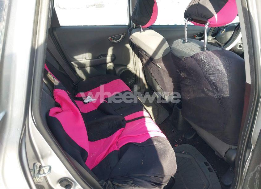 Photo 8 of 2010 Honda Fit (VIN JHMGE8H29AC008617)