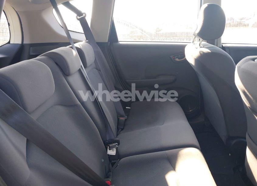 Photo 8 of 2010 Honda Fit (VIN JHMGE8H2XAC029511)