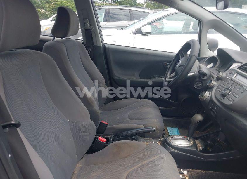 Photo 5 of 2010 Honda Fit (VIN JHMGE8H2XAS020698)