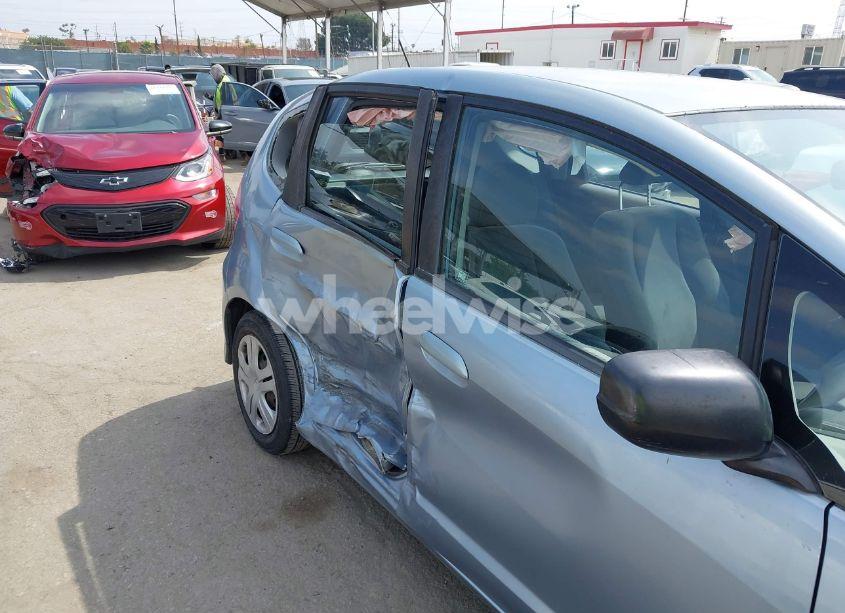 Photo 6 of 2011 Honda Fit (VIN JHMGE8H30BC016731)