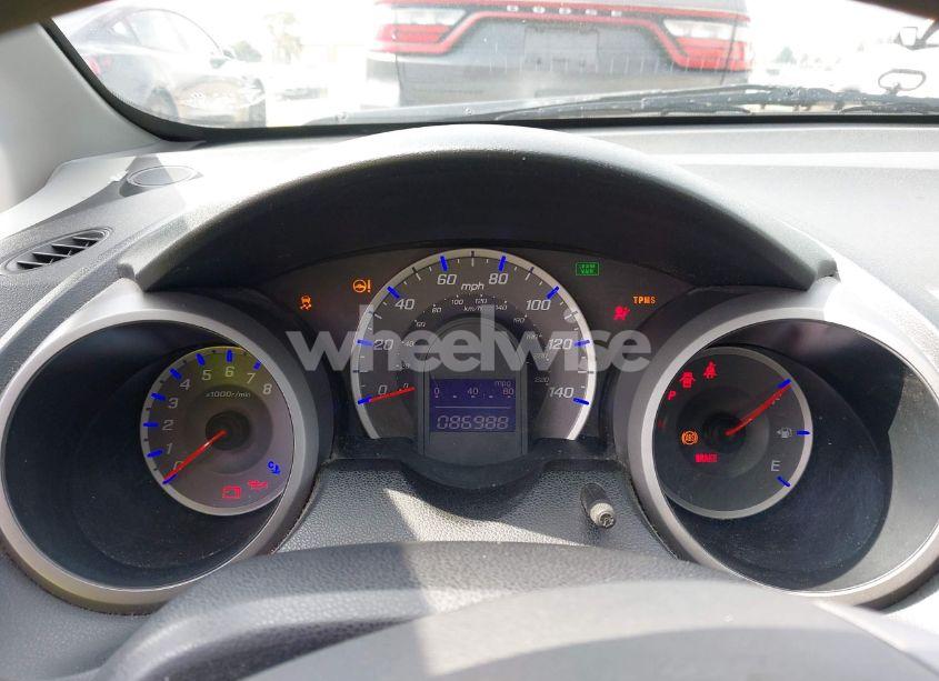Photo 7 of 2011 Honda Fit (VIN JHMGE8H30BC016731)