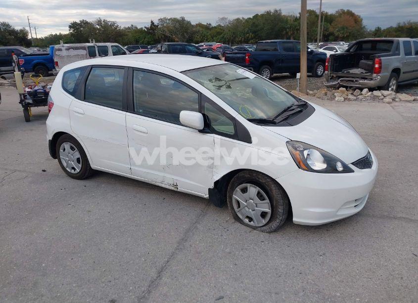 2013 Honda Fit (VIN JHMGE8H30DC001195) main photo