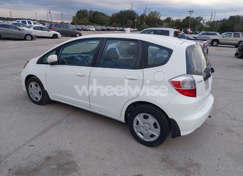 Photo 3 of 2013 Honda Fit (VIN JHMGE8H30DC001195)