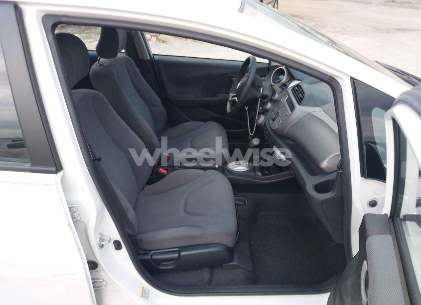 Photo 5 of 2013 Honda Fit (VIN JHMGE8H30DC001195)