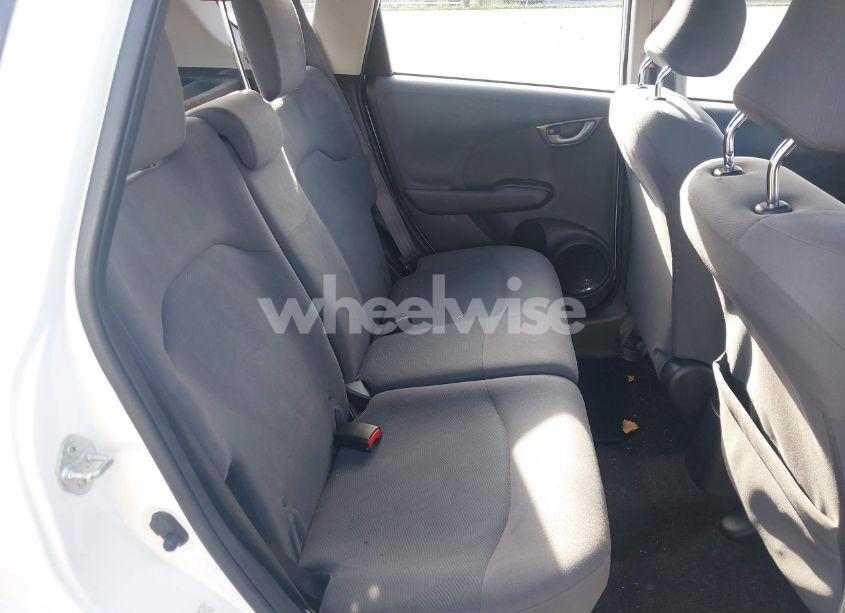 Photo 8 of 2013 Honda Fit (VIN JHMGE8H30DC005067)