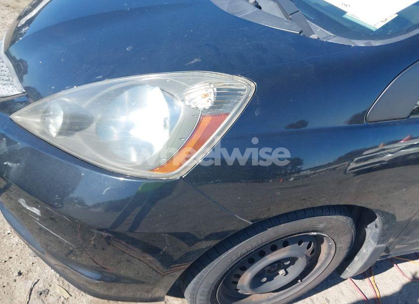 Photo 18 of 2013 Honda Fit (VIN JHMGE8H30DC009636)