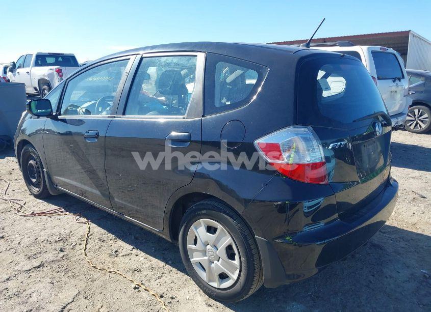 Photo 3 of 2013 Honda Fit (VIN JHMGE8H30DC009636)