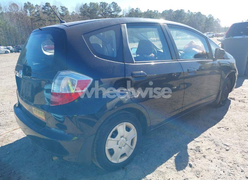 Photo 4 of 2013 Honda Fit (VIN JHMGE8H30DC009636)