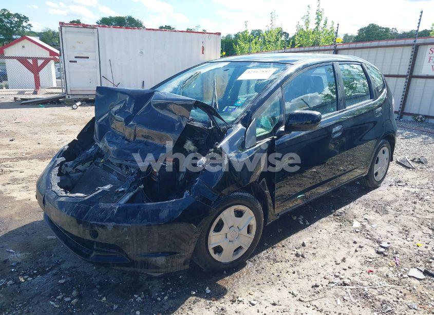 Photo 2 of 2013 Honda Fit (VIN JHMGE8H30DC018885)