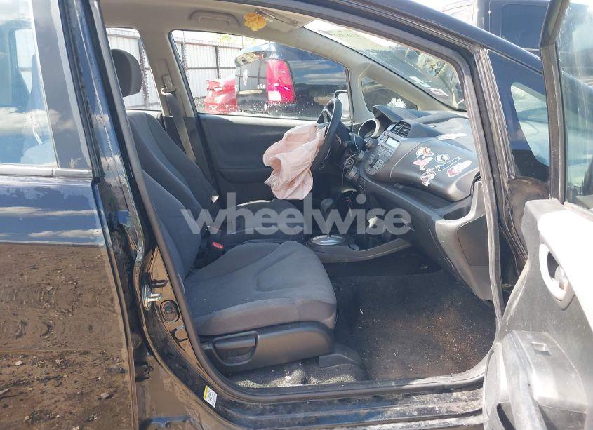 Photo 5 of 2013 Honda Fit (VIN JHMGE8H30DC018885)