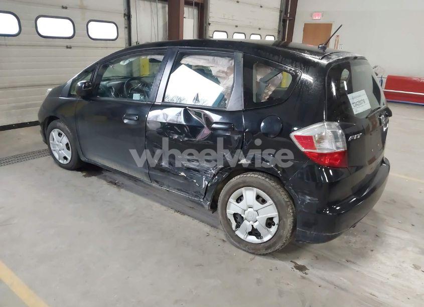 Photo 3 of 2013 Honda Fit (VIN JHMGE8H30DC024282)