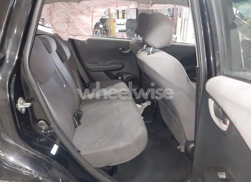 Photo 8 of 2013 Honda Fit (VIN JHMGE8H30DC024282)