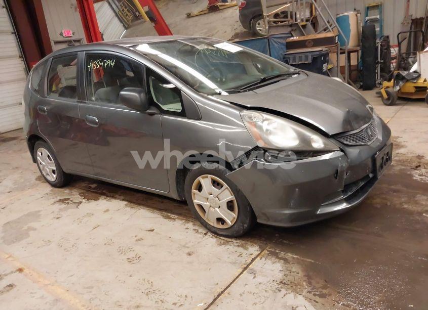 2013 Honda Fit (VIN JHMGE8H30DC027988) main photo