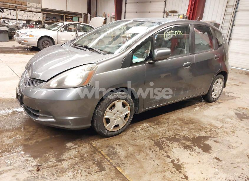 Photo 2 of 2013 Honda Fit (VIN JHMGE8H30DC027988)