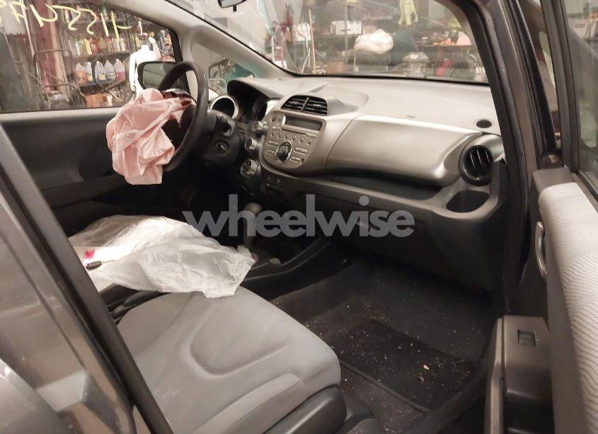 Photo 5 of 2013 Honda Fit (VIN JHMGE8H30DC027988)