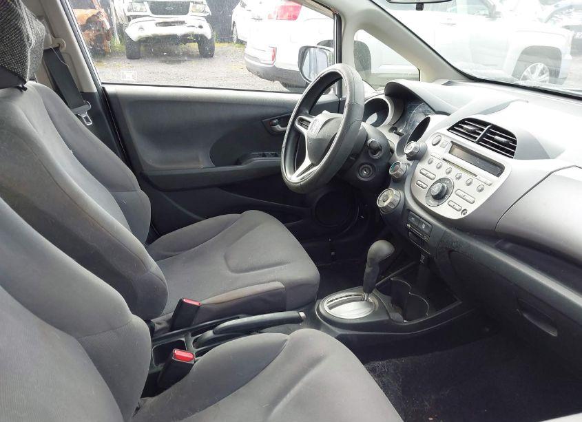 Photo 5 of 2013 Honda Fit (VIN JHMGE8H30DC050705)