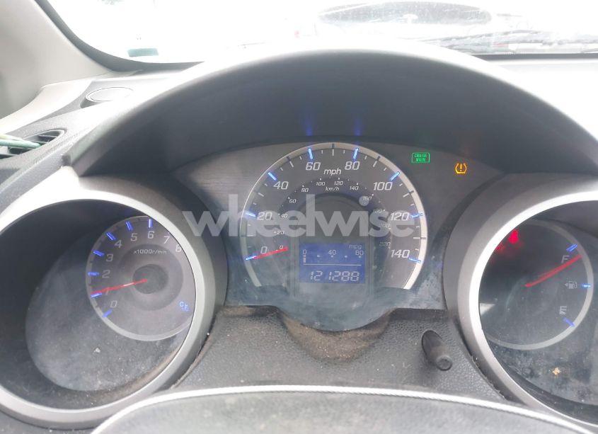 Photo 7 of 2013 Honda Fit (VIN JHMGE8H30DC063387)