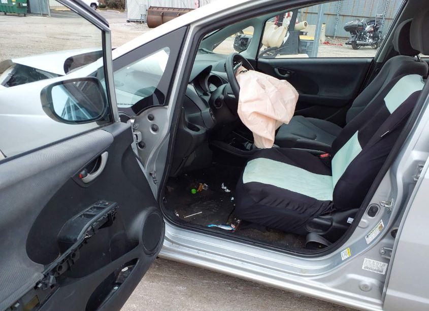 Photo 13 of 2011 Honda Fit (VIN JHMGE8H31BS005713)