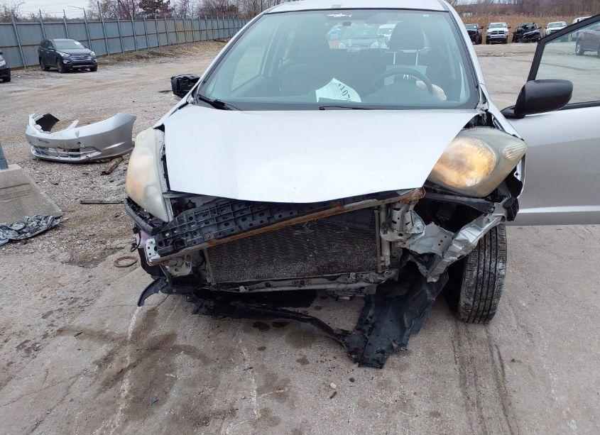 Photo 6 of 2011 Honda Fit (VIN JHMGE8H31BS005713)