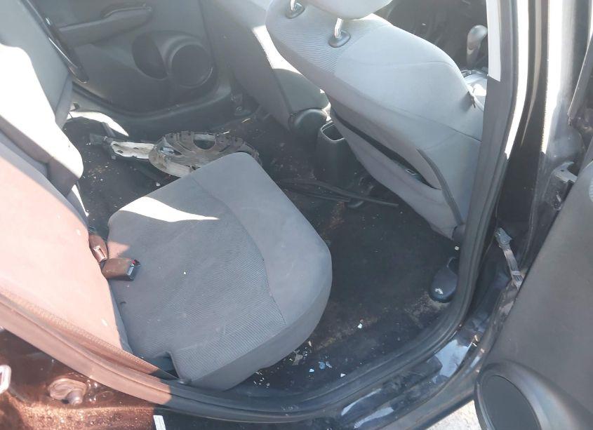 Photo 8 of 2011 Honda Fit (VIN JHMGE8H31BS008465)