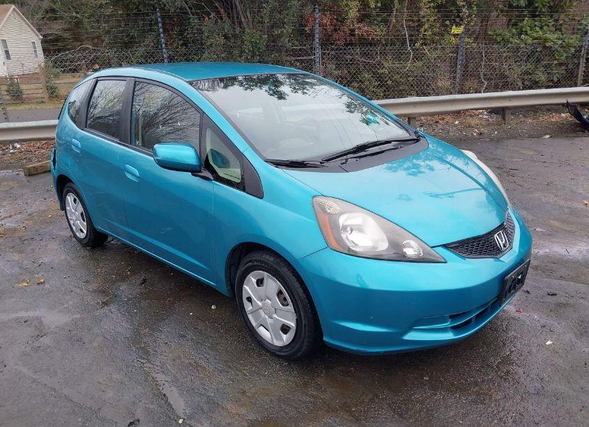 2013 Honda Fit (VIN JHMGE8H31DC019768) main photo