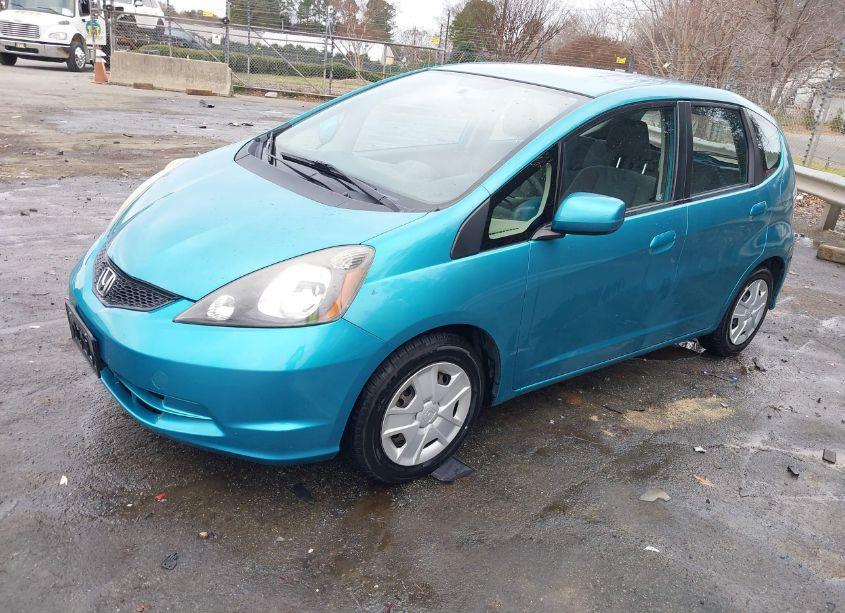 Photo 2 of 2013 Honda Fit (VIN JHMGE8H31DC019768)