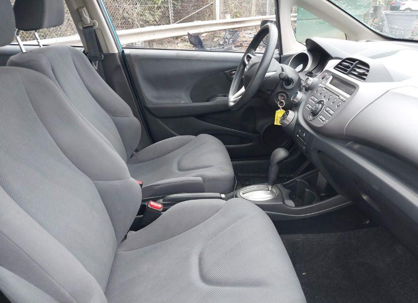 Photo 5 of 2013 Honda Fit (VIN JHMGE8H31DC019768)