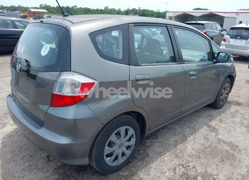 Photo 4 of 2013 Honda Fit (VIN JHMGE8H31DC058246)