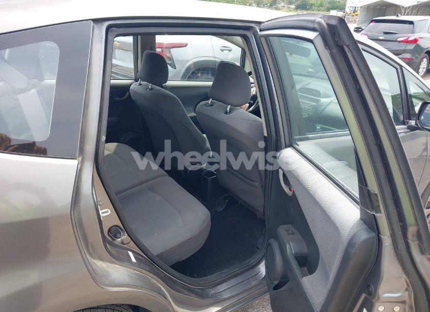 Photo 8 of 2013 Honda Fit (VIN JHMGE8H31DC058246)