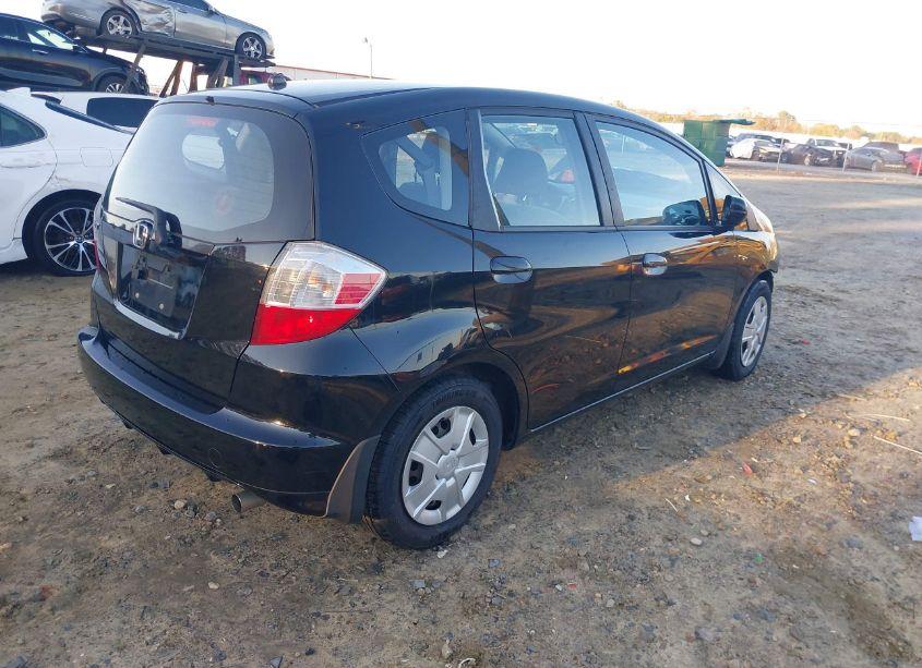 Photo 4 of 2013 Honda Fit (VIN JHMGE8H31DC072406)