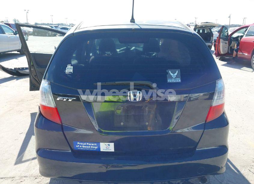 Photo 17 of 2011 Honda Fit (VIN JHMGE8H32BC015001)