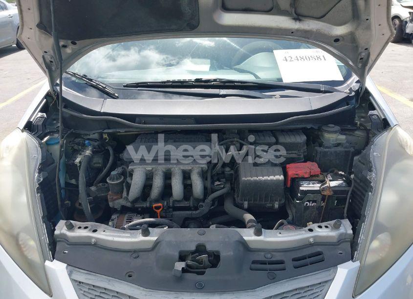 Photo 10 of 2011 Honda Fit (VIN JHMGE8H32BC016763)