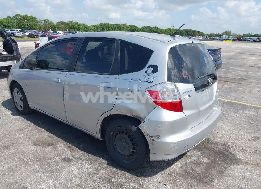 Photo 3 of 2011 Honda Fit (VIN JHMGE8H32BC016763)