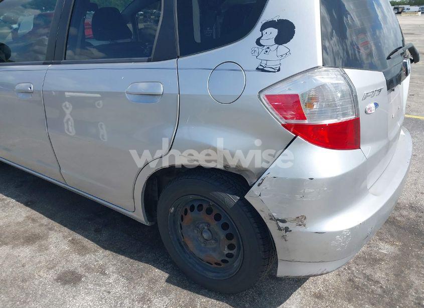 Photo 6 of 2011 Honda Fit (VIN JHMGE8H32BC016763)